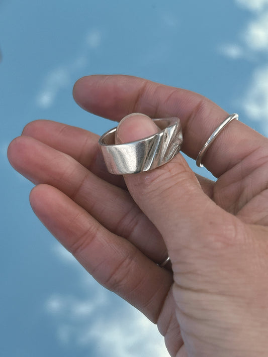 men’s wave ring