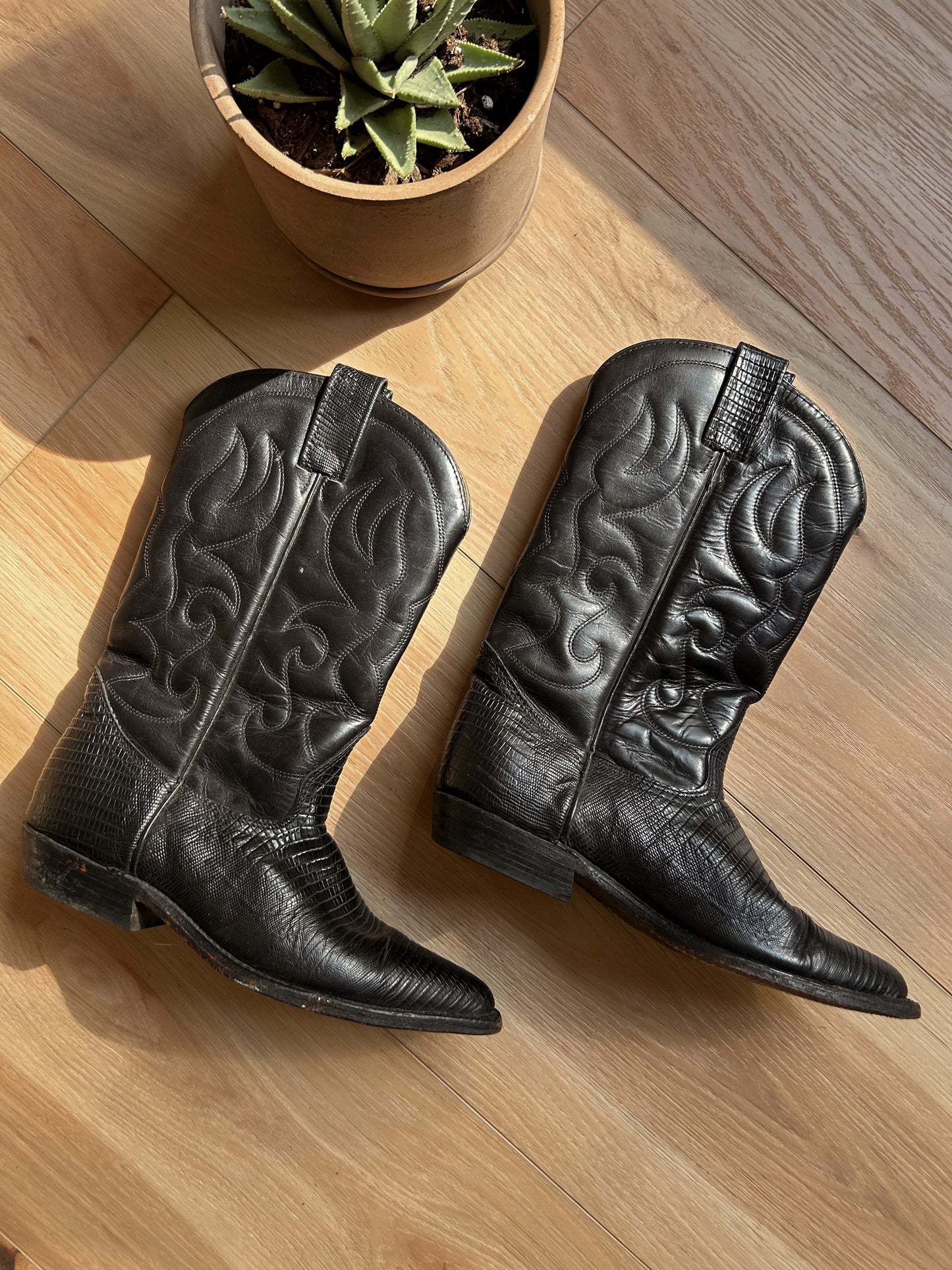 vintage cowboy boots