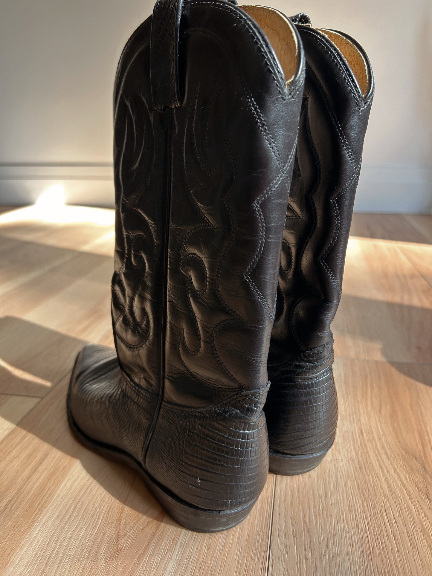 vintage cowboy boots